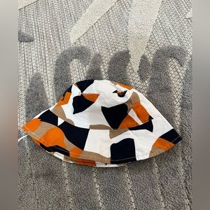 Bucket hat